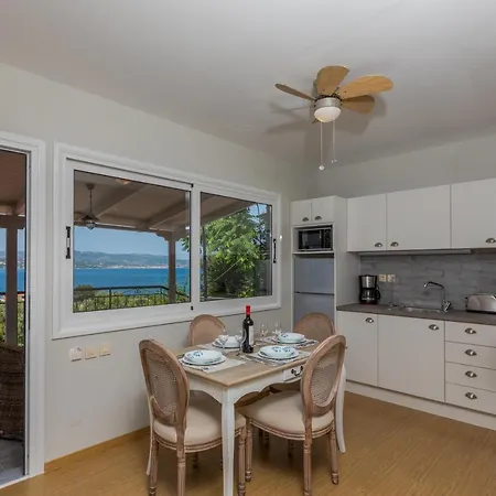 Thalassa View Apartamento *
