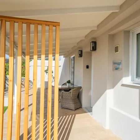 Thalassa View 公寓 阿尔戈斯托利翁